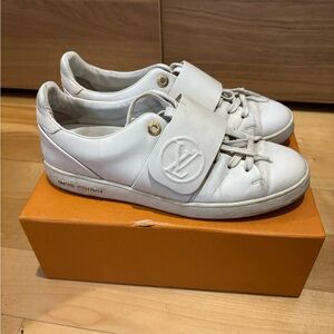 Louis Vuitton Off-White Leather Sneakers